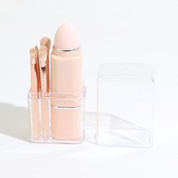 Otte i en teleskopisk makeup børste Praktisk Travel Powder Svamp Head Eye Brush Beauty Makeup Tool Kombination Hudfarve
