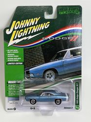 1969 Dodge Charger RT vaaleansininen poly 1:64 mittakaava Johnny Lightning JLMC030A