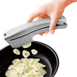 2 I 1 Multifunktionel Manuel Hvidløg Tryk Kød kværn zinklegering Manuel Hvidløg Spænde Chopper Slicer Slicer Grinder Køkken vegetabilske værktøjer ...