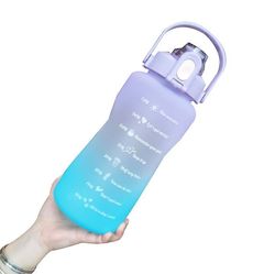 Kissqiqi Store vandflasker med motiverende tidsmarkør og halm, sportsplastisk vandkop lilla