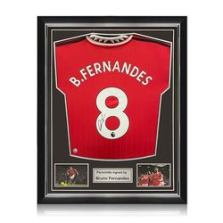 Exclusive Memorabilia Bruno Fernandes allekirjoitti Manchester Unitedin kauden 2022-23 jalkapallopaidan. Ylivoimainen kehys