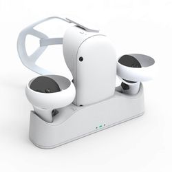 Oculus quest 2 vr -lasit käsittelevät magneettista latausalustaa akkusetillä
