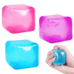 Satunnainen väri stressikuutio Squishy stressipallot aikuisille Lasten aistinvarainen Fidget lelu 3PCS