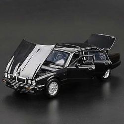 Redkid 1:32 Jaguar XJ6 Alloy Classic Car Model Diecast Simulation Metal Toy Vehicles Auto Model Collection Sound Light Lasten lelulahja Musta
