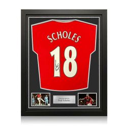 Exclusive Memorabilia Paul Scholes allekirjoitti Manchester Unitedin jalkapallopaidan kaudelle 2022-23. Vakiokehys