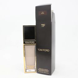 Tom Ford Shade ja Illuminate Soft Radiance Foundation 1.0oz / 30ml uusi laatikko 9,7 viileä hämärä 1.0 oz