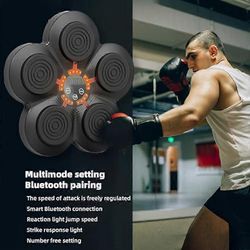 Nyrkkeily Traing Machine seinämatto lapsille, Smart Music Boxing Equipment seinälle asennettava lävistysharjoituslaite, lapset Kuten