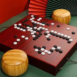 Suuri ylellinen Weiqi-sarja Puinen lauta Aikuisten shakki Go -peli Luovuus Perhepelit Lasten lahjat Suklaa China