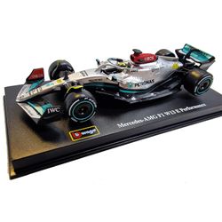 Bburago Mercedes W13 E Performance Model Bil 1:43 Lewis Hamilton Sølv