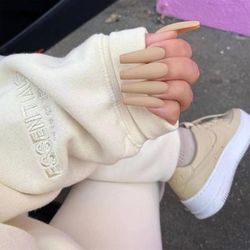 Ceyue Solid farve Lang Ballet Serie Wear Nail Færdig Fake Nail Patch Nail Patch Vandtæt Aftagelig 3