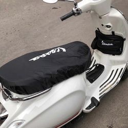 1PC moottoripyörän vedenpitävä istuinsuojus joustava lisävarustekotelo Vespa GTS300 150 pölytiivis sateenpitävä kansi Musta GTS300-tyyli