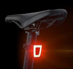 LED-pyörän takavalo | Vilkkuva tai tasainen punainen valaistus | USB-ladattava | Vedenpitävä | Tehokas valo 20 LM, 8 LEDiä | satulatolppaan, kypärä...