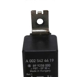 unbrand Auton tuulettimen vastus elektroninen autorele 0025424419 A0025424419 Mercedes-Benz Viano Vito V260L: lle Musta