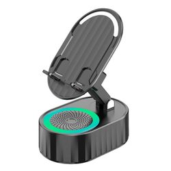 5-in-1 Langaton Induktiokaiutin & BT-Kaiutin Puhelintelineellä, Latauksella, Ympäristön Valolla ja 5W Ääniohjaimella - 3000mAh Akku Musta