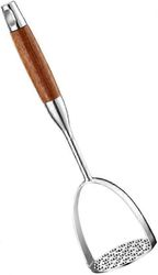 Raskas ruostumattomasta teräksestä valmistettu perunamurskain puukahvalla Ammattimainen perunamurskainkeittiötyökalu