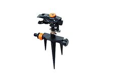 Fiskars Arroseur à impulsions, Avec réglage de la Portée, contrôle du Schéma de Pulvérisation et contrôle de la Rotation, Taille universelle, Ø 26 m de portée, 466 g, Noir/Orange, 1023658
