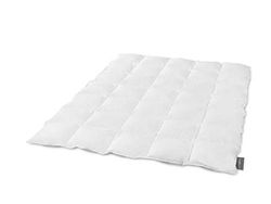 Traumnacht Basis medium down duvet with new white down (60%) and feathers (40%), DIN EN 12934, 135 x 200 cm, down pass and Öko-Tex certified, produced according to German quality standards