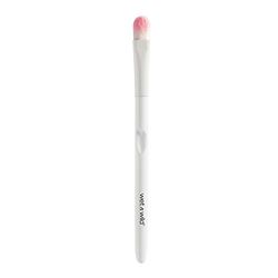 Wet n Wild Stor Ögonskuggsborste med Rundade Borst och Ergonomiskt Handtag för Blending utan Smudging, Enkel att Använda Makeup-borste