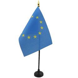 AZ FLAG Bandiera da Tavolo Europa 15x10cm Punta Dorata - Piccola BANDIERINA Unione Europea – UE 10 x 15 cm