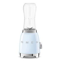 Smeg, Frullatore da Tavolo Compatto PBF01PBEU, 2 Livelli di Velocità, Sicurezza Blocco Motore, 2 Bottiglie da 600 ml in Dotazione, Base Antiscivolo, Avvolgicavo Integrato, 300W, Azzurro Pastello