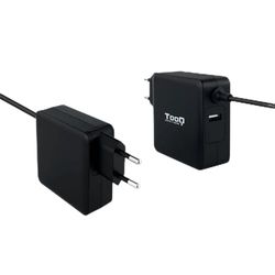 Przenośna ładowarka USB-C z technologią PD3.0, zapewnia do 65 W mocy do szybkiego ładowania urządzeń. Kompaktowa konstrukcja i czarny kolor sprawiają, że idealnie nadaje się do podróży