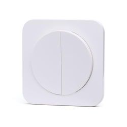 Interruttore a 1 via e 2 pulsanti, design tedesco in bianco. Ideale per controllare l'illuminazione con stile. Facile da installare, aggiunge un tocco moderno e funzionale a qualsiasi spazio.