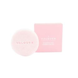 Valquer champô sólido de metal fórmula zero para cabelo seco. Repara, neutro e suave, obtendo um cabelo cuidado e desencrespado, com óleo de coco e aloé vera. Vegan e natural. 50 g.