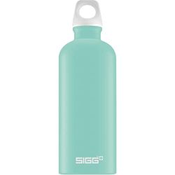 SIGG - Aluminium drinkfles - Traveller Glacier Touch - Klimaatneutraal gecertificeerd - Geschikt voor koolzuurhoudende dranken - Lekvrij - Vederlicht - BPA-vrij - Lichtblauw - 0,6L