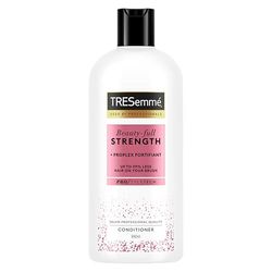 TRESemmé Beauty-Full Strength Conditioner with ProPlex Fortifiant for damaged hair 680 ml
