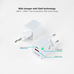 Cargador de Pared 30W GAN USB-C/PD y USB-A/QC, Ideal para Cargar Dispositivos electrónicos rápidamente y de Manera eficiente.
