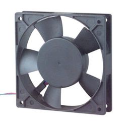 Ventilador axial 120x120x25 mm, 12V, bajo ruido, ideal para refrigeración de equipos y mejorar circulación de aire.