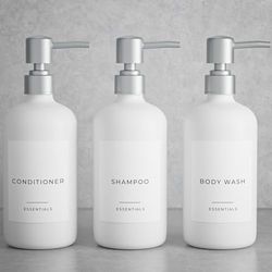 KIBAGA, Elegante set di 3 erogatori per shampoo, balsamo e bagnoschiuma, 620 mL, con pompa ed etichette, facile da ricaricare, per un miglioramento istantaneo dell’arredamento del bagno, colore bianco