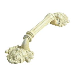 Vacchetti Poignée en fonte lion, crème, petite taille