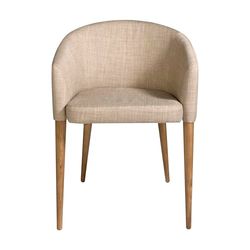 Silla comedor tapizada en tela con reposabrazos y estructura de patas en madera de fresno de color nogal.