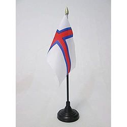 Faeröer Tafelvlag 15x10 cm - Denemarken - Faroese Desk Vlag 15 x 10 cm - gouden speerblad - AZ FLAG