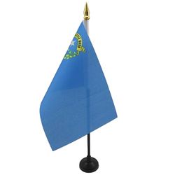 AZ FLAG - Mini Drapeau Nevada De Table - 15x10 cm - Drapeau De L'État Américain Du Nevada De Bureau 100% Polyester Avec Hampe Pointe Dorée 25cm