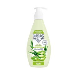 Le Petit Marseillais - Lait Soin Apaisant (Flacon-Pompe de 400 Ml) – Lait Corps pour Peaux Sèches et Sensibles – Lait Corporel Hydratation 48H à l'Aloe Vera Bio