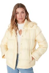 Trendyol Chaqueta de Invierno Lisa de Gran tamaño con Capucha Abrigo, Amarillo, M para Mujer