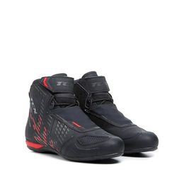 TCX - R04D Waterproof, Zapatillas de Moto Impermeables para Hombre, Certificadas con Membrana T-DRY, Cordones y Cierre de Velcro, Parte Superior de Malla, Negro/Rojo