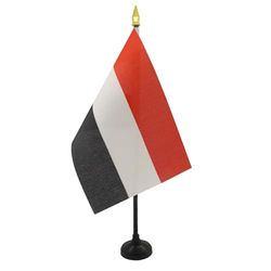 AZ FLAG - Mini Drapeau Yémen De Table - 15x10 cm - Drapeau Yéménite De Bureau 100% Polyester Avec Hampe Pointe Dorée 25cm
