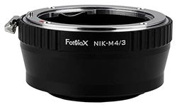 Fotodiox adapter do montażu obiektywu - obiektyw Nikon Nikkor F Mount D/SLR do mikro cztery trzecie (MFT, M4/3) Zamontowany korpus aparatu bez lustra