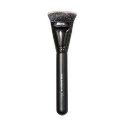 e.l.f. Brocha de contorno, herramienta de maquillaje vegana, para un contorno profundo y nítido, perfecto para aplicaciones húmedas o húmedas, veganas y libres de crueldad animal