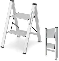 FANTASK Escabeau Pliable à 2 marches en Aluminium jusqu'à 150 kg - Pliable et antidérapant - pour la Maison, Le Bureau, Le Garage - Argenté - 44 x 49 x 66 cm