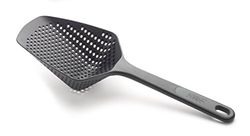 Joseph Joseph Scoop Plus Cucchiaio Scolapasta, scola e servi, resistente al calore fino a 200°C, lavabile in lavastoviglie, nero, grande