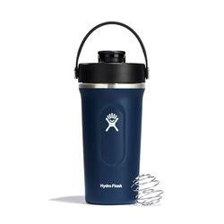 Hydro Flask - Insulated Shaker Bottle 709 ml (24 oz) for Protein Shakes and Supplements - Leakproof Chug Spout - Indigo