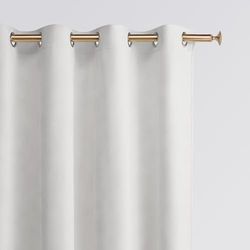 room99 Rideau en Velours avec œillets argentés Charmy 140 x 250 Largeur x Hauteur, Décoration de fenêtre, Rideau Thermique Isolant Anti Froid et Chaleur pour Salon Blanc, 1 pièce
