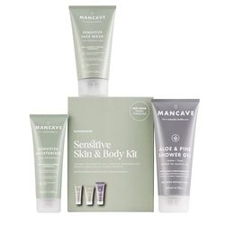 ManCave Sensitive Skin & Body Kit Coffret cadeau pour hommes avec nettoyant pour le visage hydratant nettoyant pour le corps à l'aloe vera et au pin soins de la peau soins du visage pour hommes