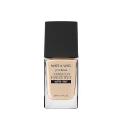 Wet n Wild, Base de Maquillaje Photo Focus, Alta Cobertura con Complejo de Ajuste de Luz para un Look Sin Marcas Blancas y Apto para Fotos, Acabado Mate, Vegano, Nude Ivory