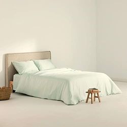 BELUM | Satin Duvet Cover 300 Thread Count for 180 Bed Size: 260 x 240 cm Colour: Mint | Satin Duvet Cover Features: Closure with Concealed Transparent Buttons.