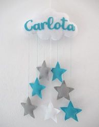 Giostrina per bambini personalizzata fatta a mano con nuvola e stelle con nome acqua e grigio